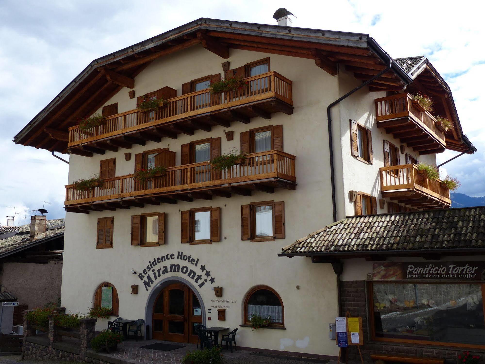Residence Miramonti Daiano Bagian luar foto